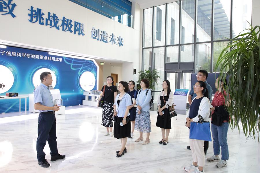 科研成果介绍现场