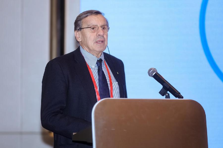 联盟荣誉顾问作主题报告