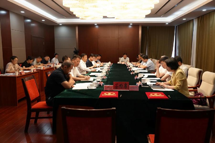 与第十四师昆玉市座谈现场